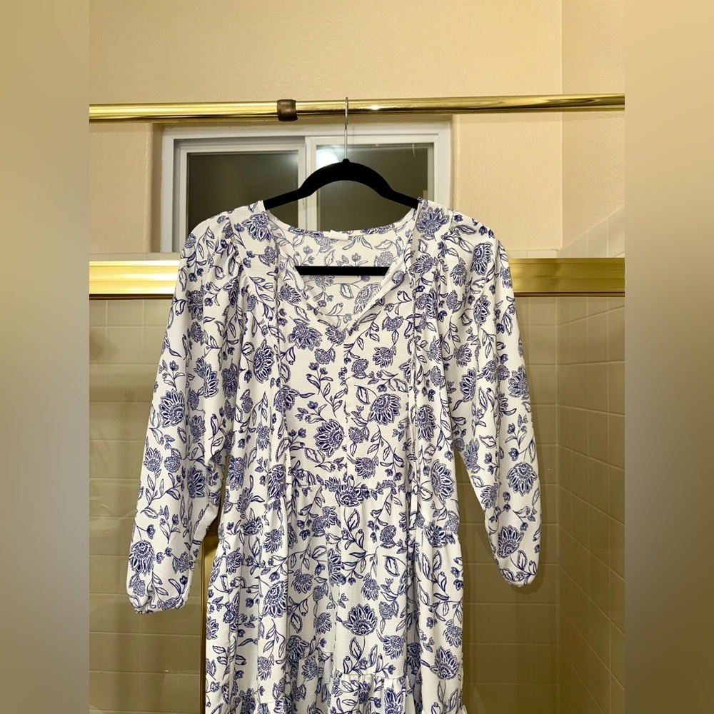Melrose & Market Floral Blue and White Dress - Picture 2 of 5